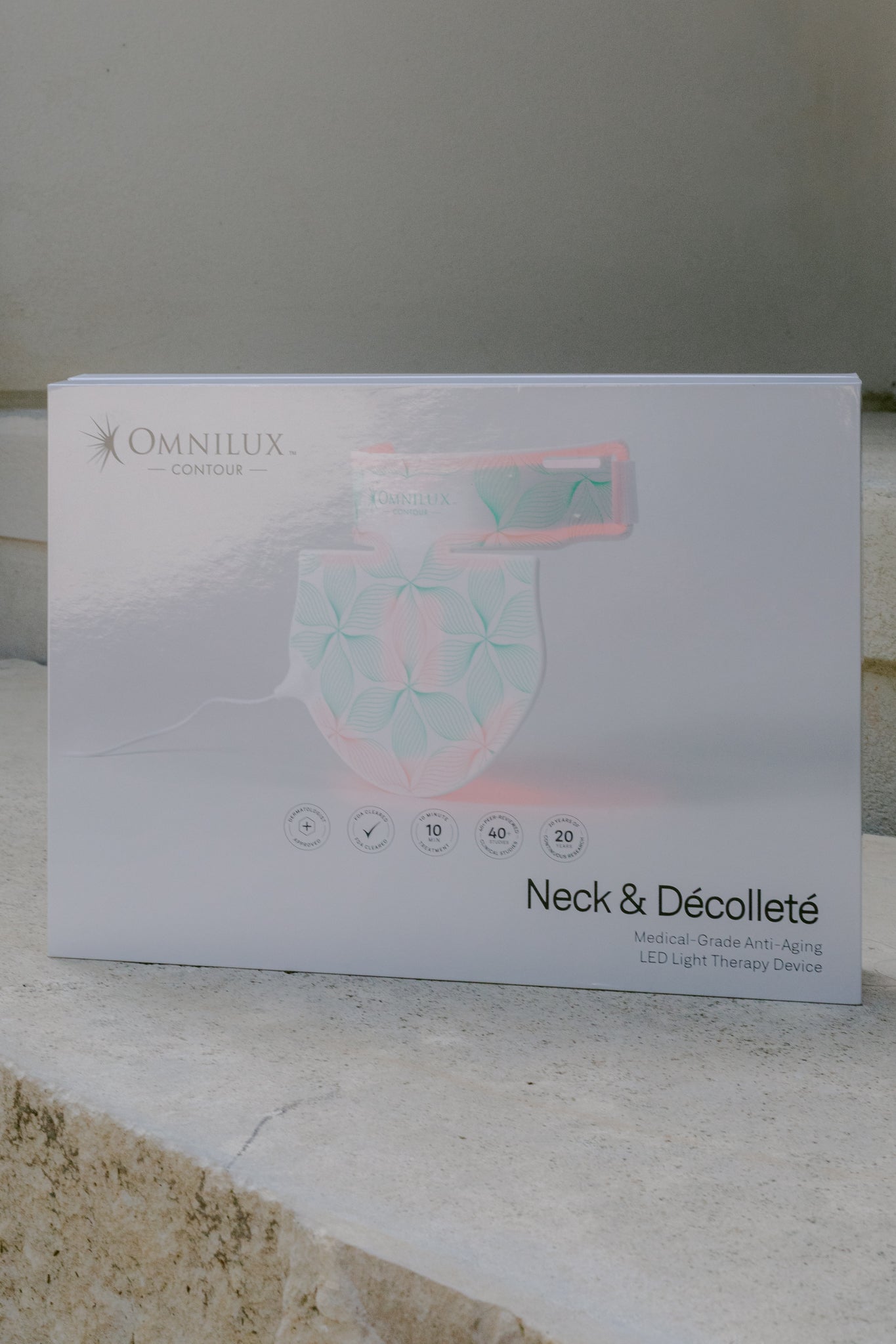 Omnilux Contour Neck and Décolleté