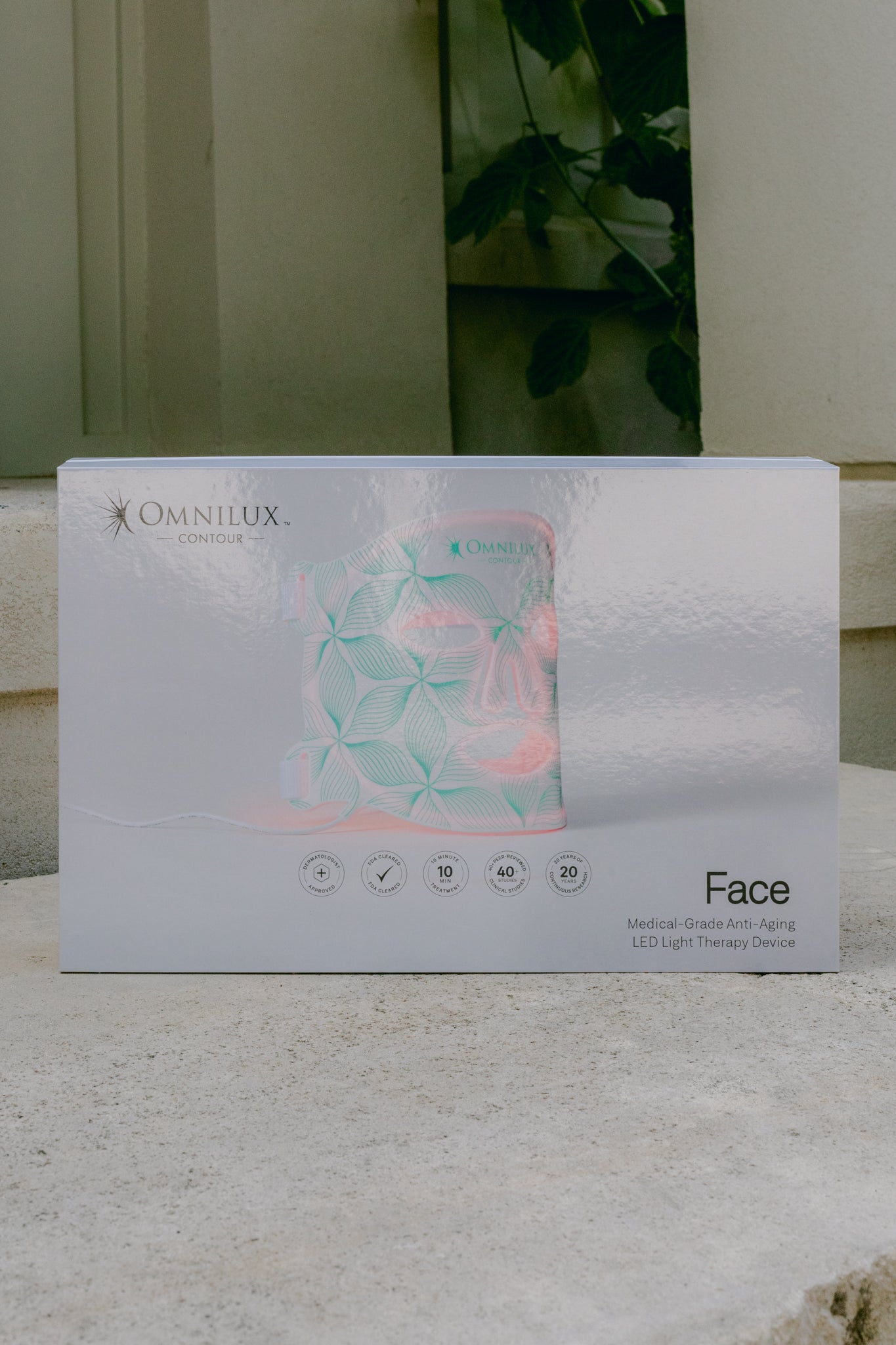 Omnilux Contour Face